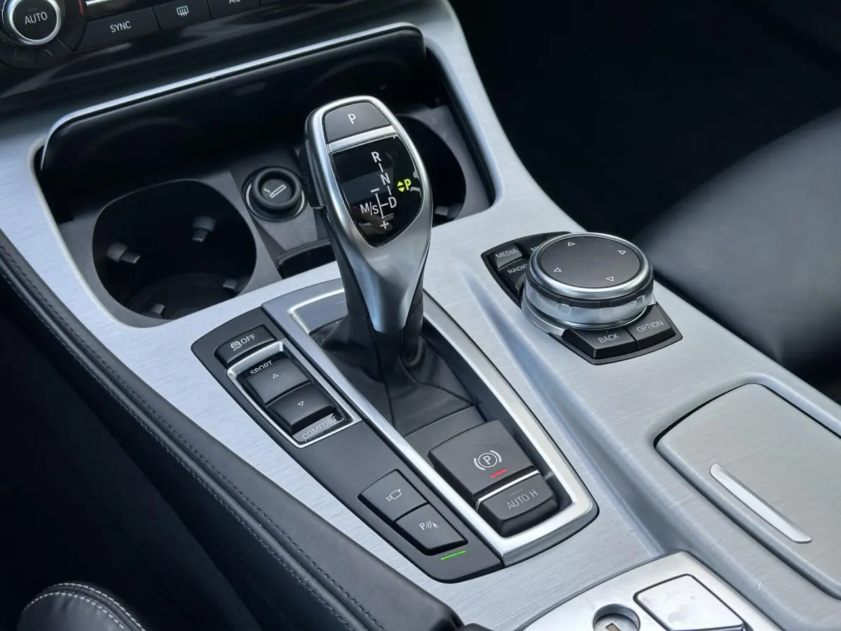 535i Luxury Edition |360° camera|NL-Auto|Stoelverw.|Head-up|Adapt.Cruise|Pano-dak|Navi|Leder|Harman Kardon System