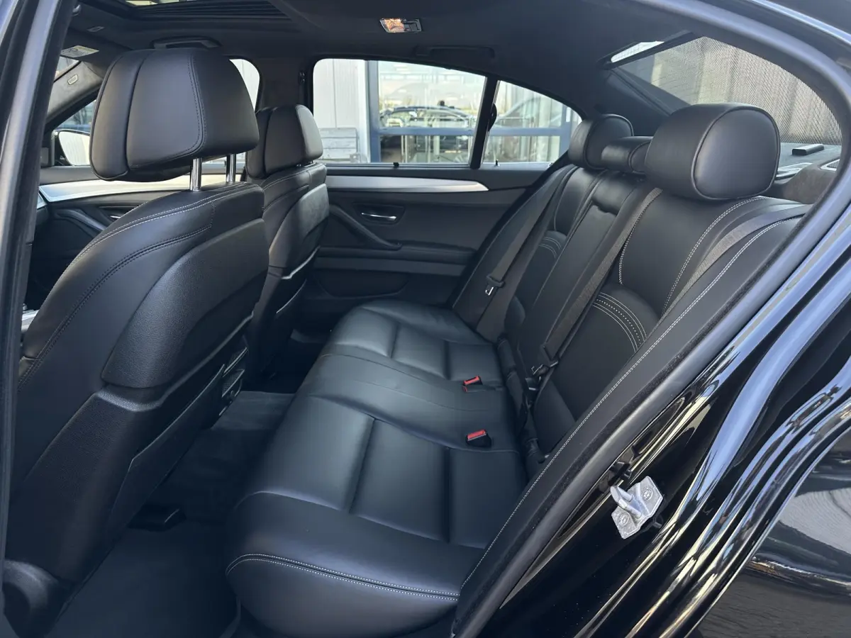 535i Luxury Edition |360° camera|NL-Auto|Stoelverw.|Head-up|Adapt.Cruise|Pano-dak|Navi|Leder|Harman Kardon System