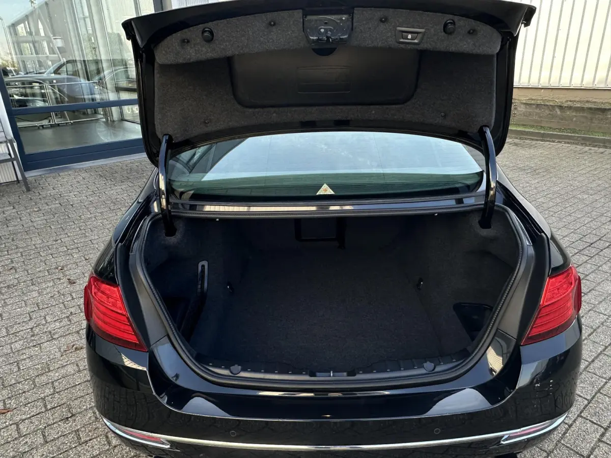 535i Luxury Edition |360° camera|NL-Auto|Stoelverw.|Head-up|Adapt.Cruise|Pano-dak|Navi|Leder|Harman Kardon System