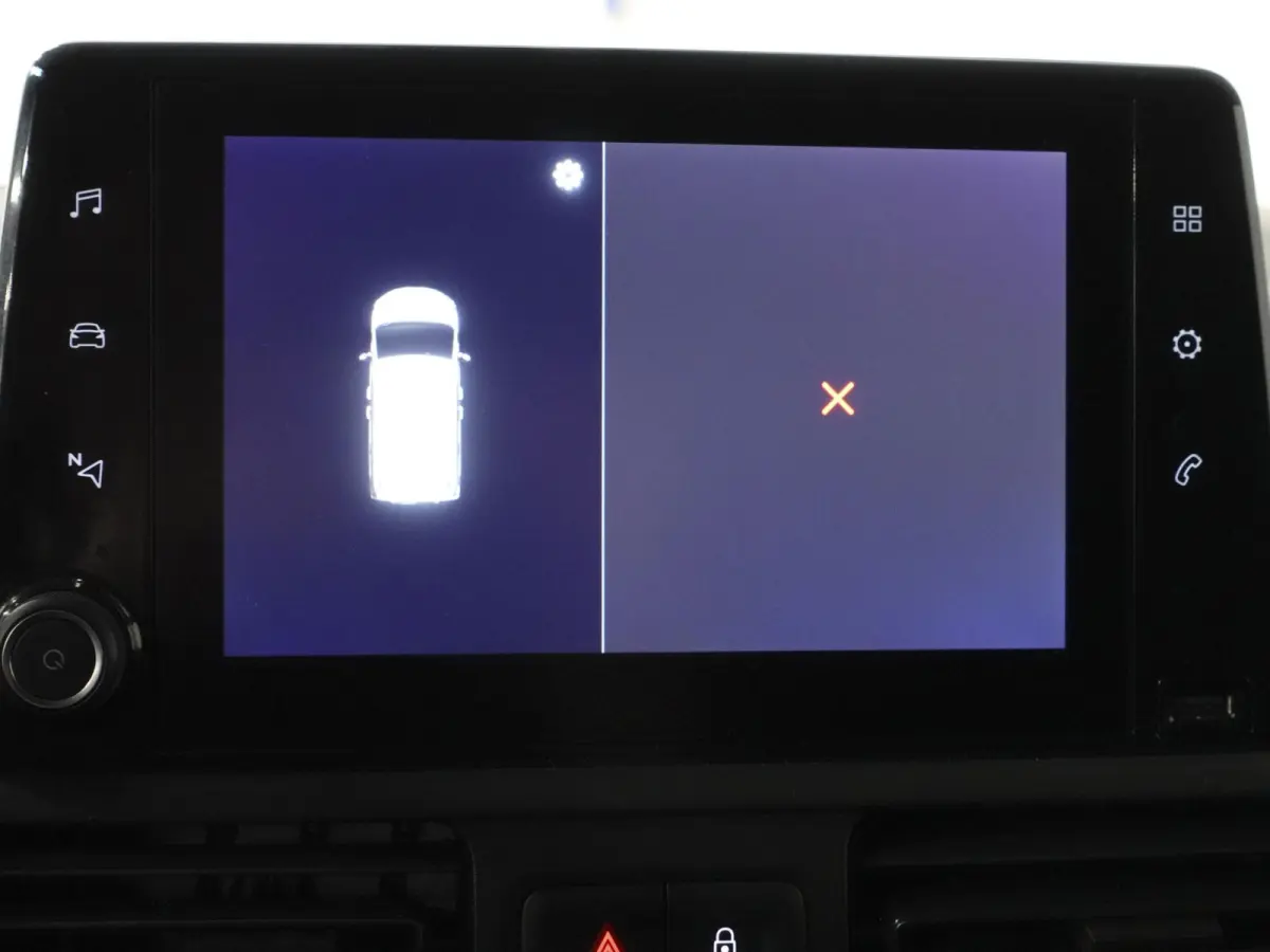 1.5D L1H1 130pk Automaat Edition Apple Carplay / Android Auto Trekhaak Airco Cruise control Stuurverwarming