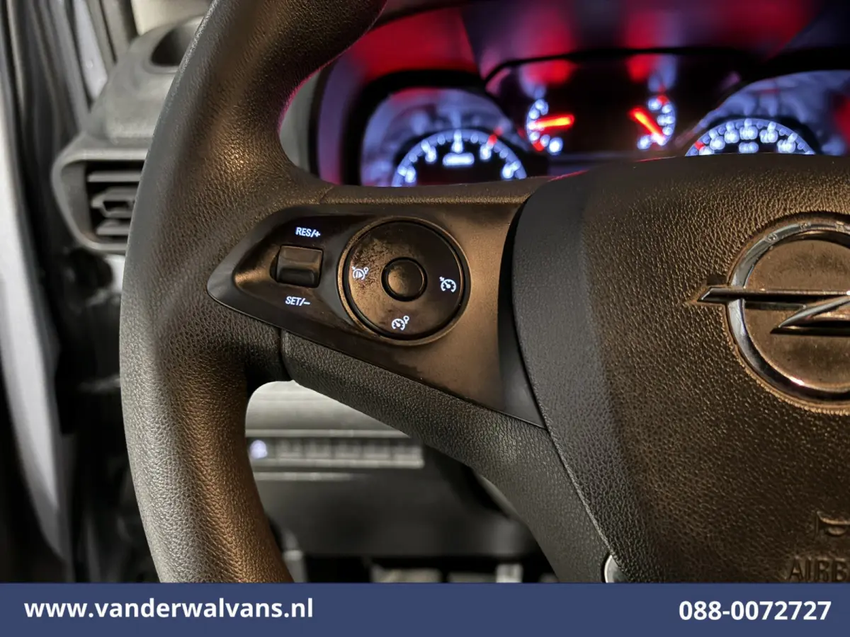 1.5D 102pk L1H1 Euro6 Airco | Trekhaak | Cruisecontol | Parkeersensoren Bluetooth telefoonvoorbereiding