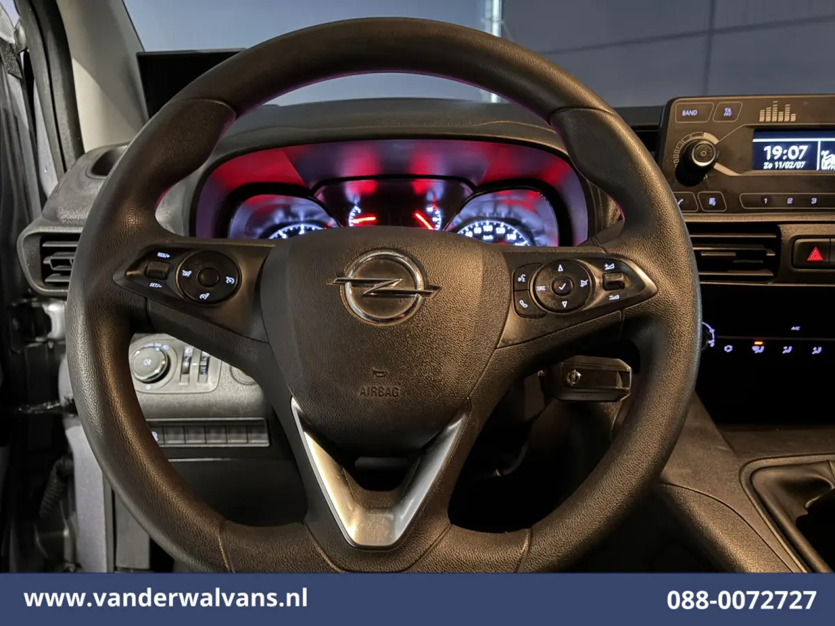 1.5D 102pk L1H1 Euro6 Airco | Trekhaak | Cruisecontol | Parkeersensoren Bluetooth telefoonvoorbereiding