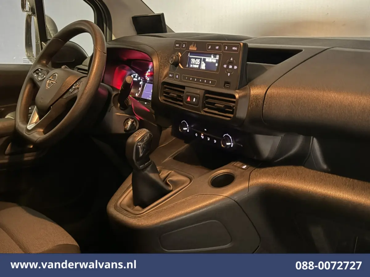 1.5D 102pk L1H1 Euro6 Airco | Trekhaak | Cruisecontol | Parkeersensoren Bluetooth telefoonvoorbereiding
