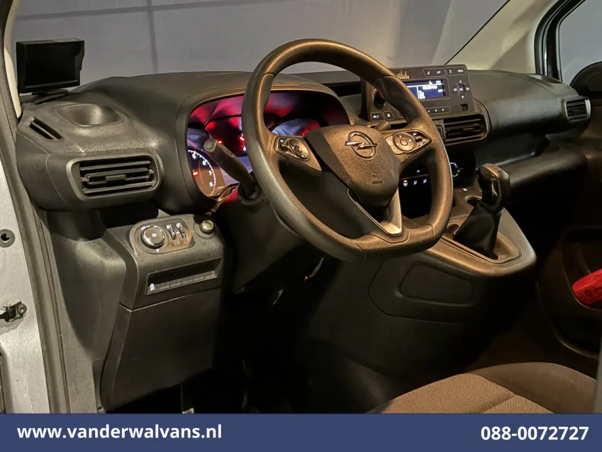 1.5D 102pk L1H1 Euro6 Airco | Trekhaak | Cruisecontol | Parkeersensoren Bluetooth telefoonvoorbereiding