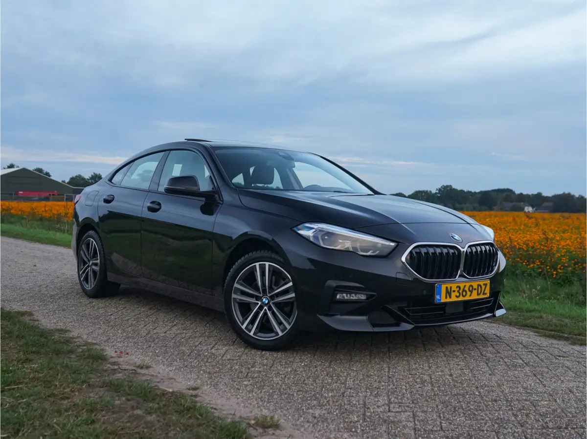 218i Sport Line Aut. l Pano l LED l HiFi l Sportstoelen