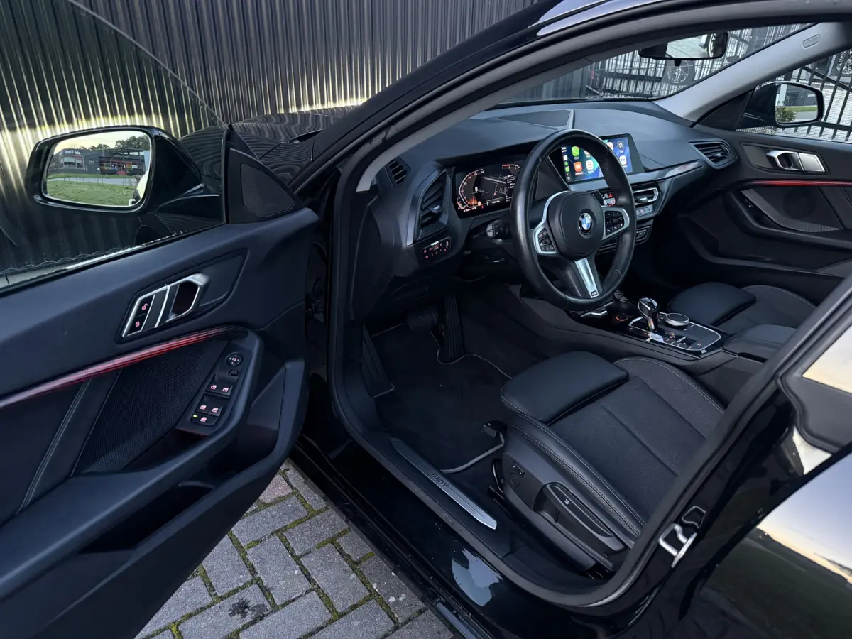218i Sport Line Aut. l Pano l LED l HiFi l Sportstoelen