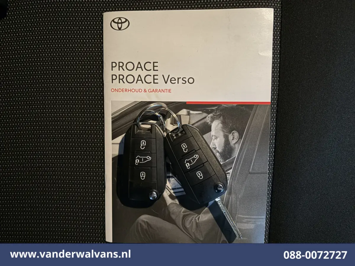 1.5 D-4D L3H1 Euro6 Airco | Navigatie | Trekhaak | Apple Carplay Cruisecontrol, Android Auto, Parkeersensoren, Bijrijdersbank