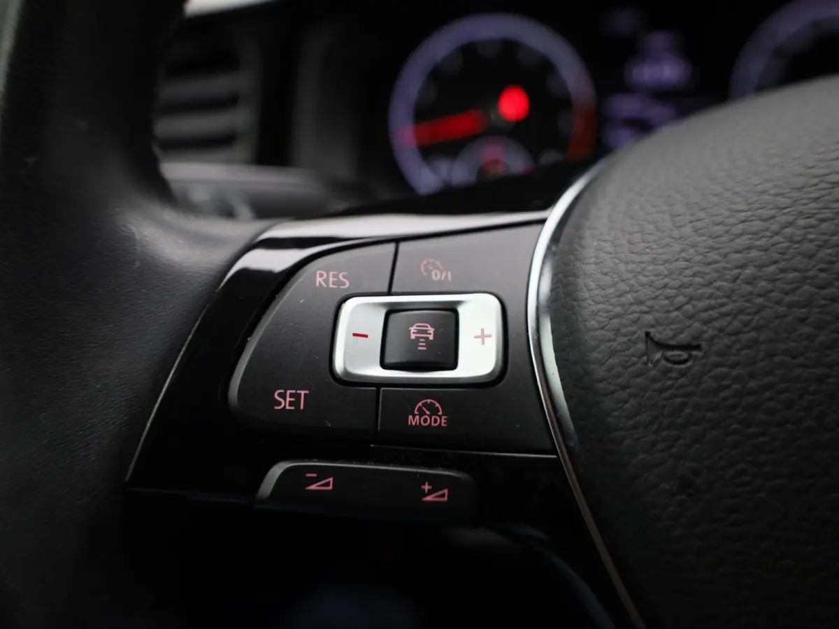 1.0 TSI R-Line Edition Volkswagen Polo