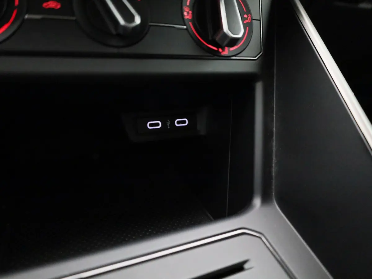 1.0 TSI R-Line Edition Volkswagen Polo