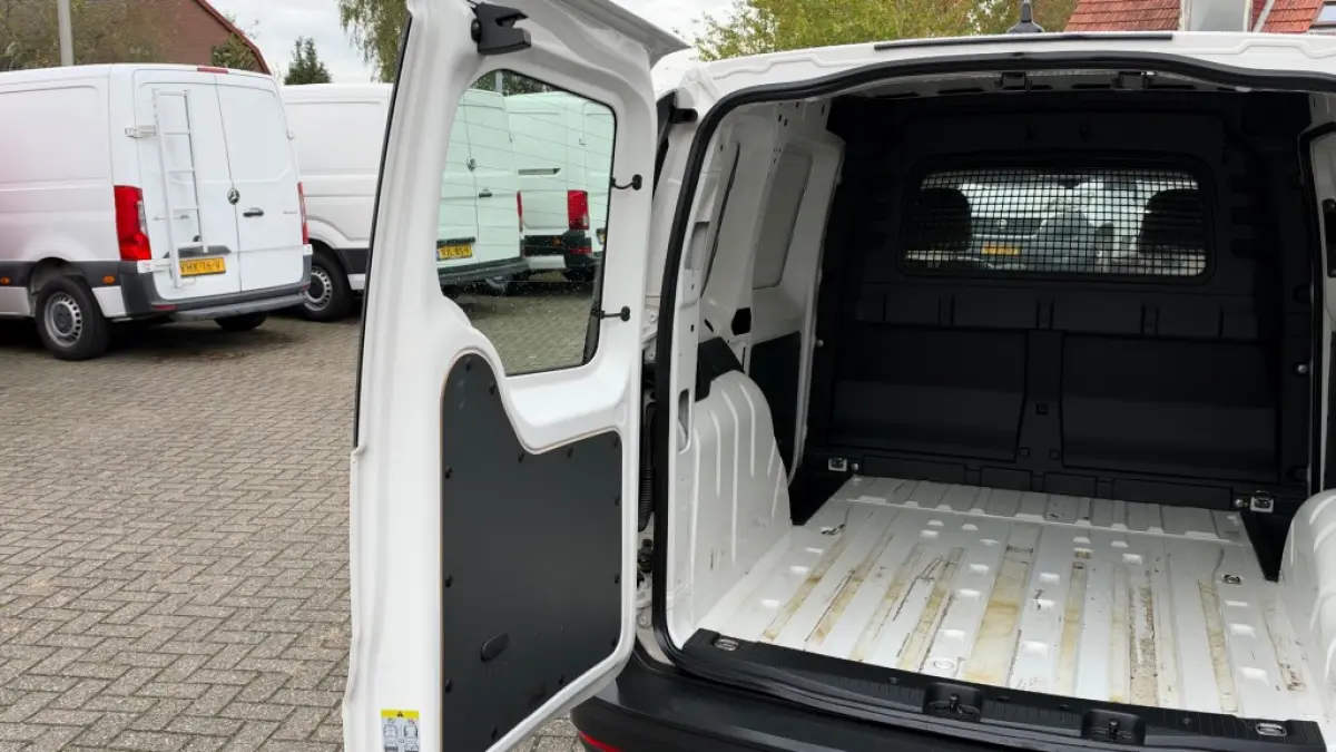 2.0 TDI 55KW 75PK EURO 6 AIRCO/ CRUISE CONTROL/ ORIGINEEL AUDIO/ 100% DEALERONDERHOUDEN
