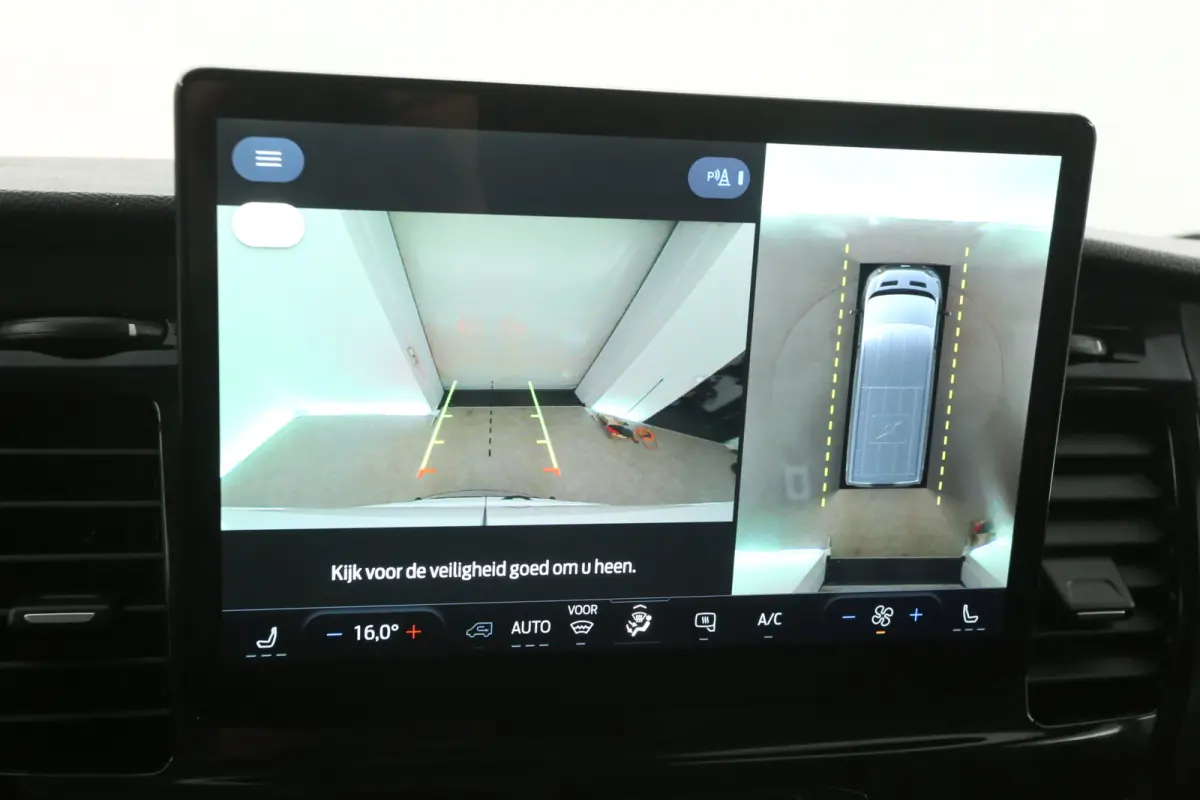 68 kWh L3H2 | Snelladen | SOH 96% | Clima | Cruise | 360° Camera | Carplay | 3 Zits | Navi | Parkeersens.