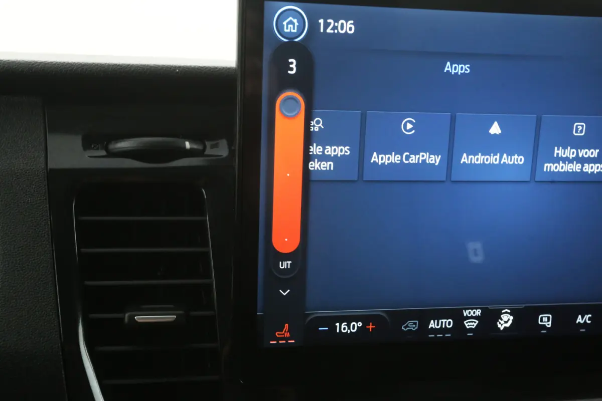 68 kWh L3H2 | Snelladen | SOH 96% | Clima | Cruise | 360° Camera | Carplay | 3 Zits | Navi | Parkeersens.