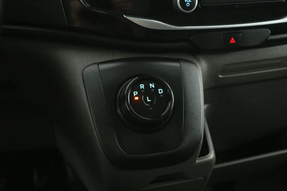 68 kWh L3H2 | Snelladen | SOH 96% | Clima | Cruise | 360° Camera | Carplay | 3 Zits | Navi | Parkeersens.