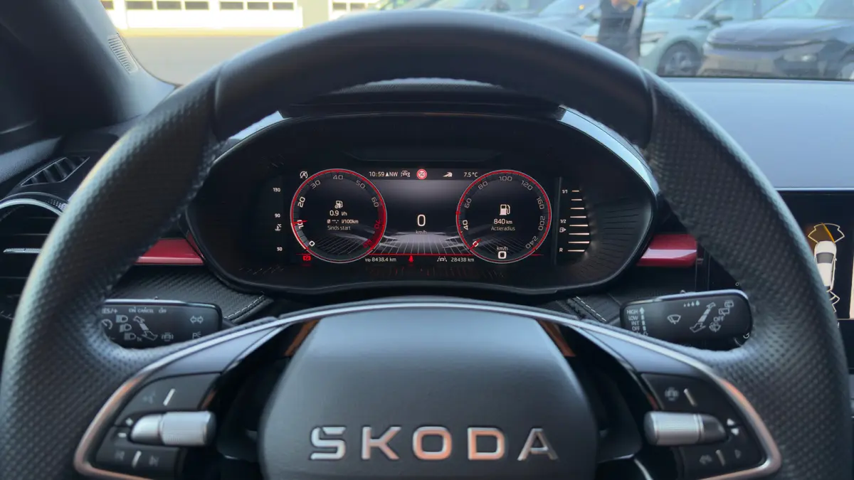 95pk 1.0 TSI Monte Carlo | Cruise Control | Stoelverwarming | Achteruitrijcamera | Carplay | Keyless | 16" |