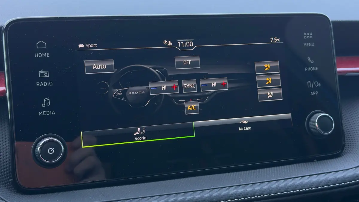 95pk 1.0 TSI Monte Carlo | Cruise Control | Stoelverwarming | Achteruitrijcamera | Carplay | Keyless | 16" |