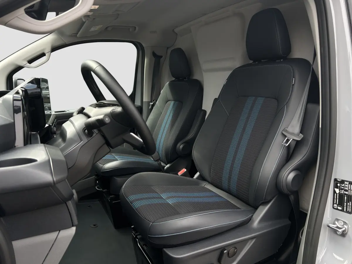 Cust. 340 L2H1 Sport 71 kWh | Elekt. Trekhaak | Adaptive Cruise | Dodehoek Detectie | Stoel / Stuurverwarming