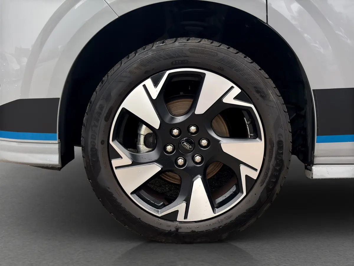 Cust. 340 L2H1 Sport 71 kWh | Elekt. Trekhaak | Adaptive Cruise | Dodehoek Detectie | Stoel / Stuurverwarming