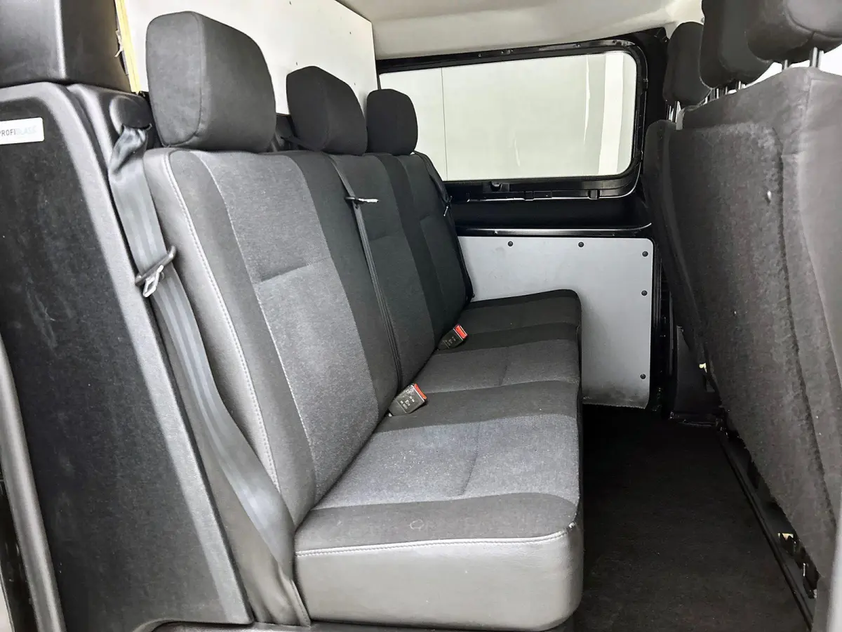 2.0 145pk L3H1 Edition Dubbele Cabine Automaat Airco Navigatie Parkeersensoren Trekhaak Cruise control Apple carplay Android auto