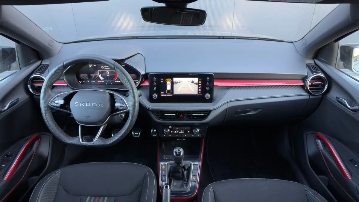 95pk 1.0 TSI Monte Carlo | Cruise Control | Stoelverwarming | Achteruitrijcamera | Carplay | Keyless | 17" |
