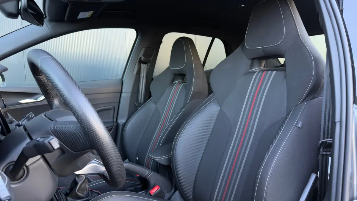 1.0 TSI Monte Carlo | Cruise Control | Airco | Achteruitrijcamera | Carplay | Keyless | 17" |