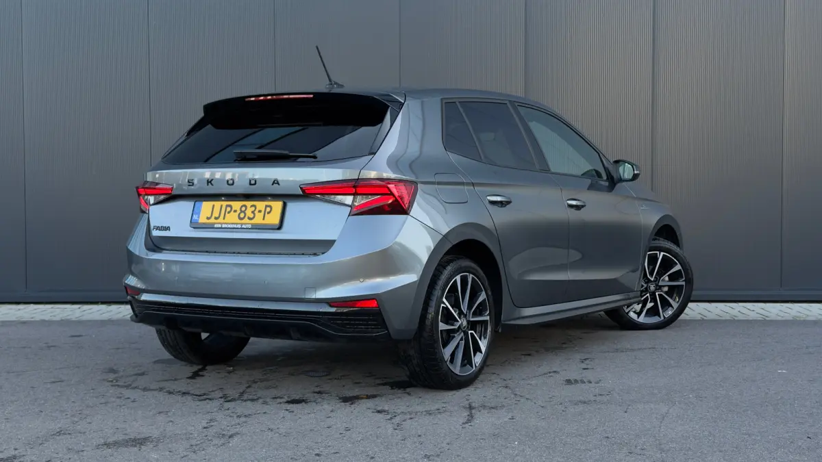 1.0 TSI Monte Carlo | Cruise Control | Airco | Achteruitrijcamera | Carplay | Keyless | 17" |