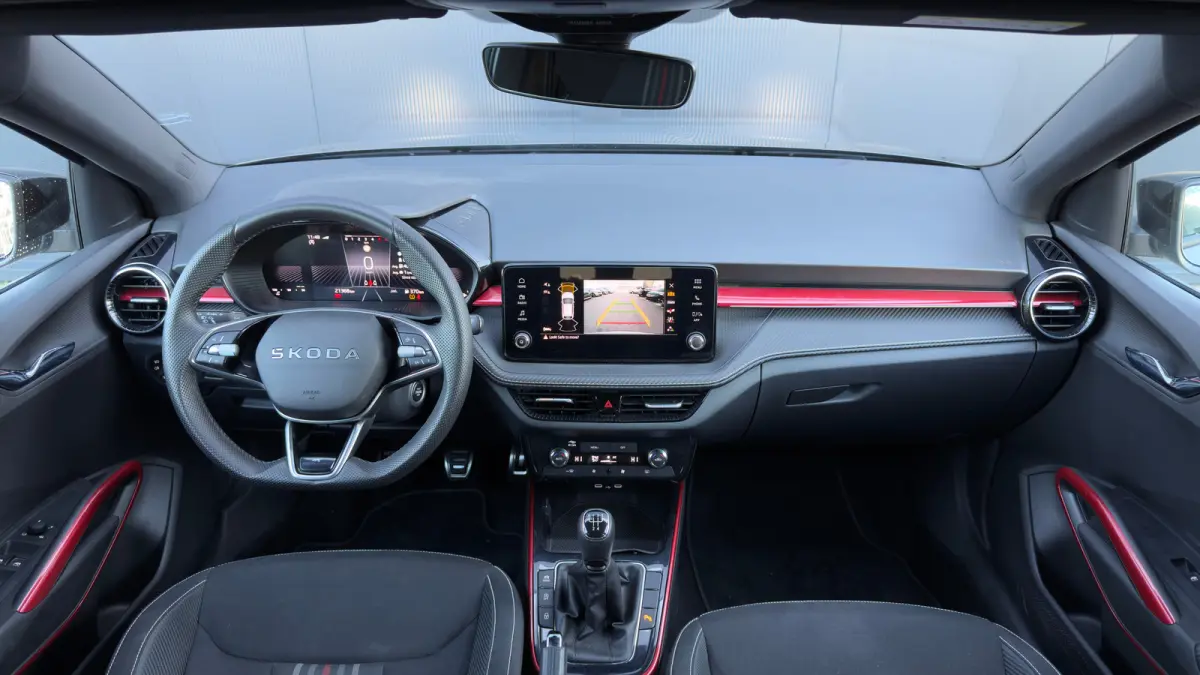 1.0 TSI Monte Carlo | Cruise Control | Airco | Achteruitrijcamera | Carplay | Keyless | 17" |