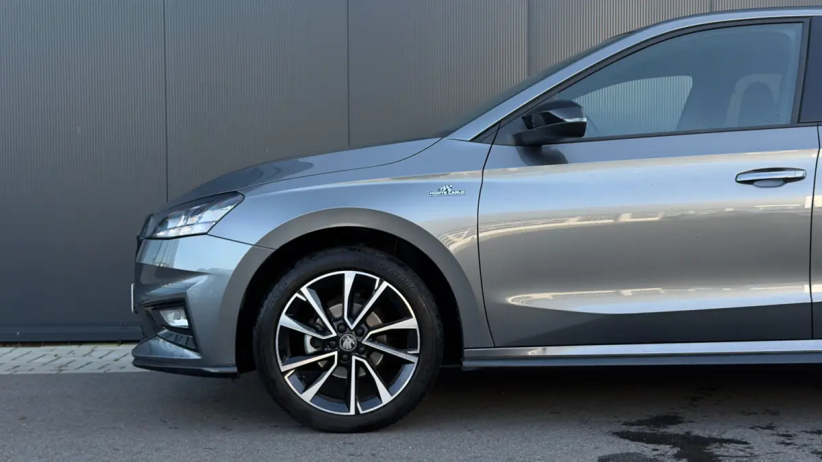 1.0 TSI Monte Carlo | Cruise Control | Airco | Achteruitrijcamera | Carplay | Keyless | 17" |