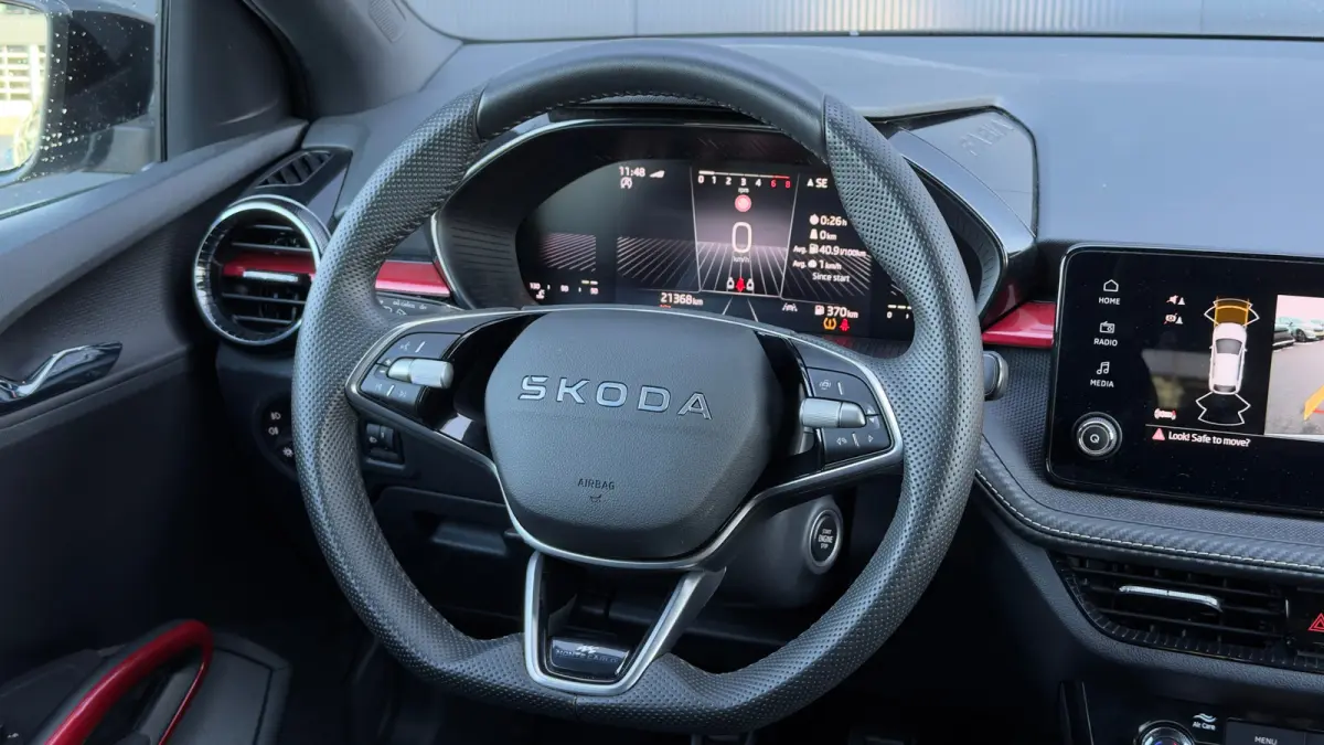 1.0 TSI Monte Carlo | Cruise Control | Airco | Achteruitrijcamera | Carplay | Keyless | 17" |