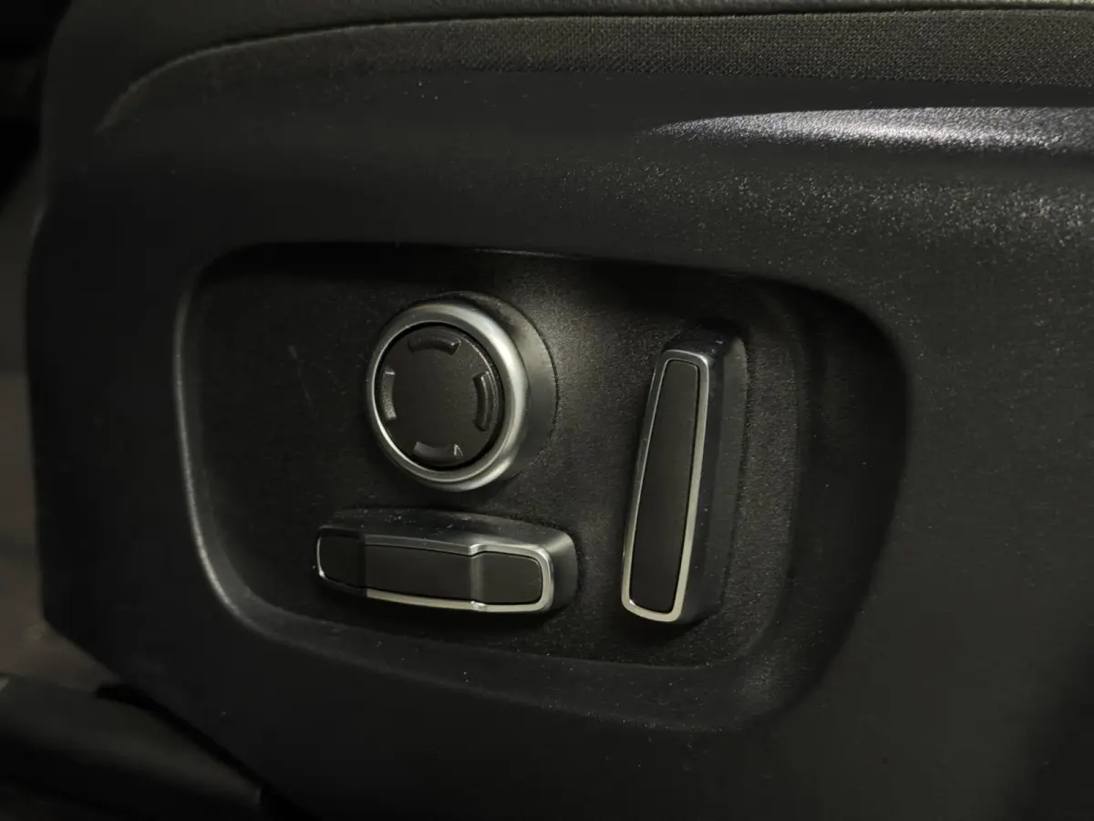 1.5 P300e AWD S 94% SOH|PANO SCHUIF KANTELDAK|CRUISECONTROL|360 CAM|CARPLAY ANDROID|E ZETELS|AMBIENT