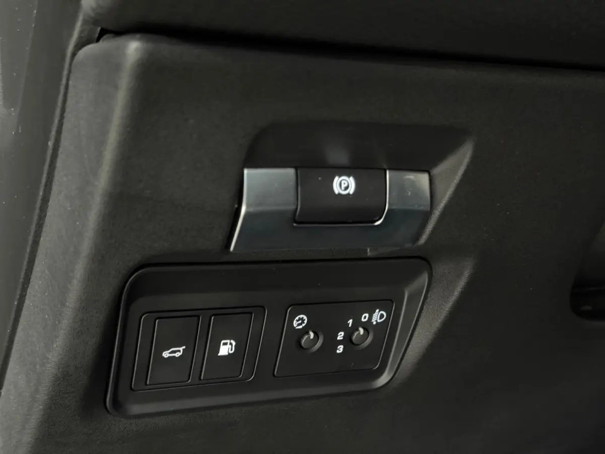 1.5 P300e AWD S 94% SOH|PANO SCHUIF KANTELDAK|CRUISECONTROL|360 CAM|CARPLAY ANDROID|E ZETELS|AMBIENT