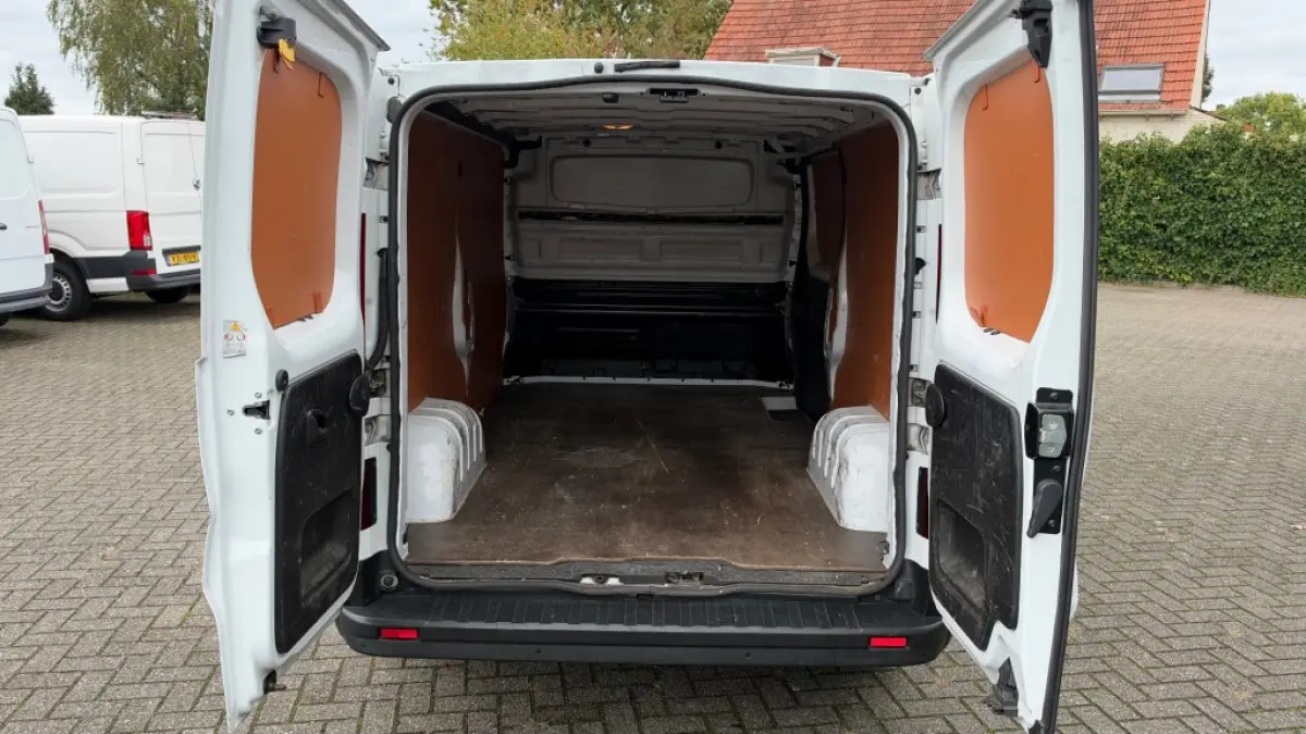 2.0 DCI 88KW 120PK L2H1 EURO 6 AIRCO/ CRUISE CONTROL/ NAVIGATIE/ BIJRIJDERSBANK / 100% DEALERONDERHOUDEN