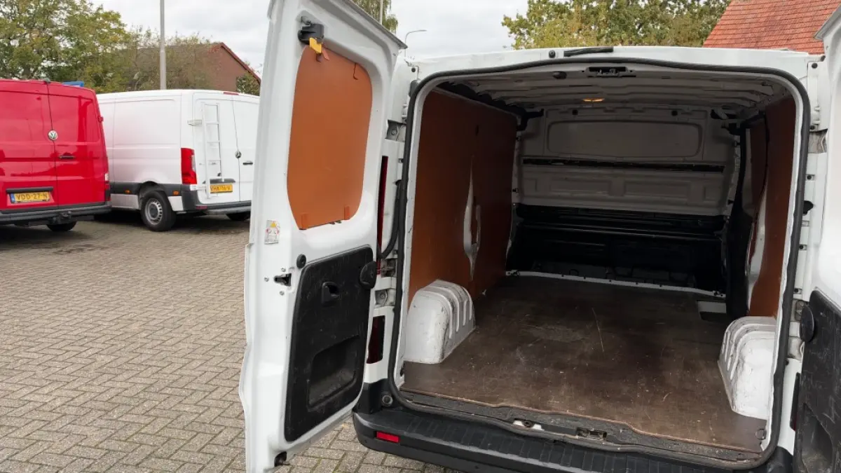 2.0 DCI 88KW 120PK L2H1 EURO 6 AIRCO/ CRUISE CONTROL/ NAVIGATIE/ BIJRIJDERSBANK / 100% DEALERONDERHOUDEN