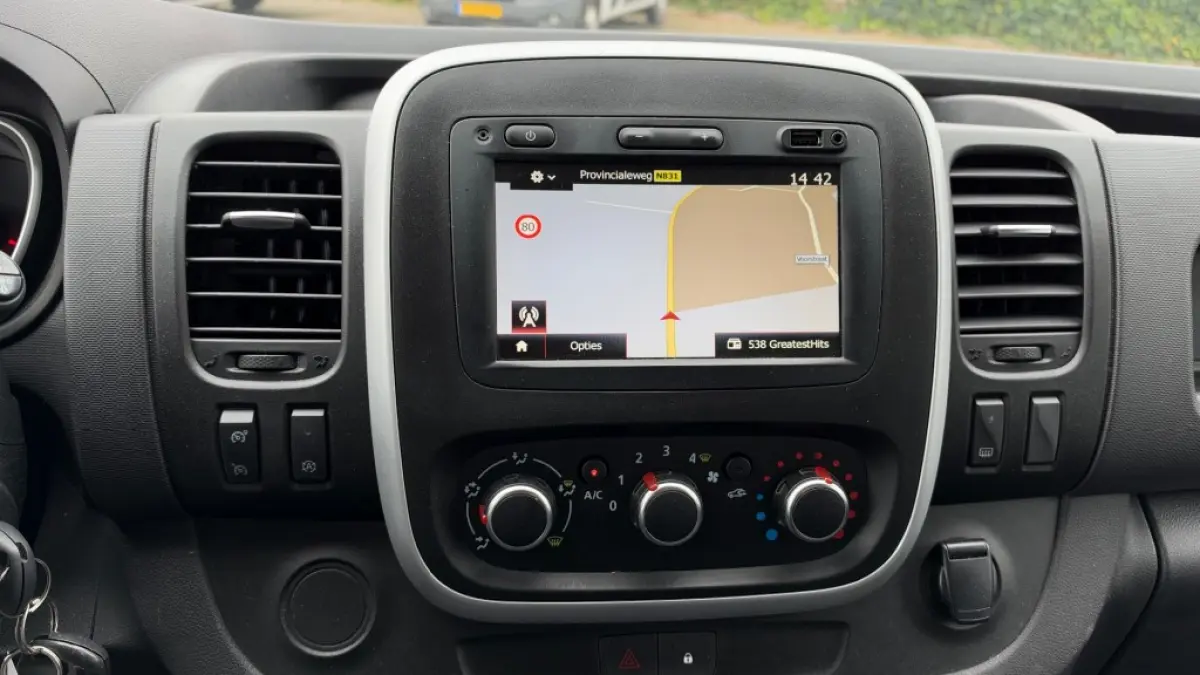 2.0 DCI 88KW 120PK L2H1 EURO 6 AIRCO/ CRUISE CONTROL/ NAVIGATIE/ BIJRIJDERSBANK / 100% DEALERONDERHOUDEN