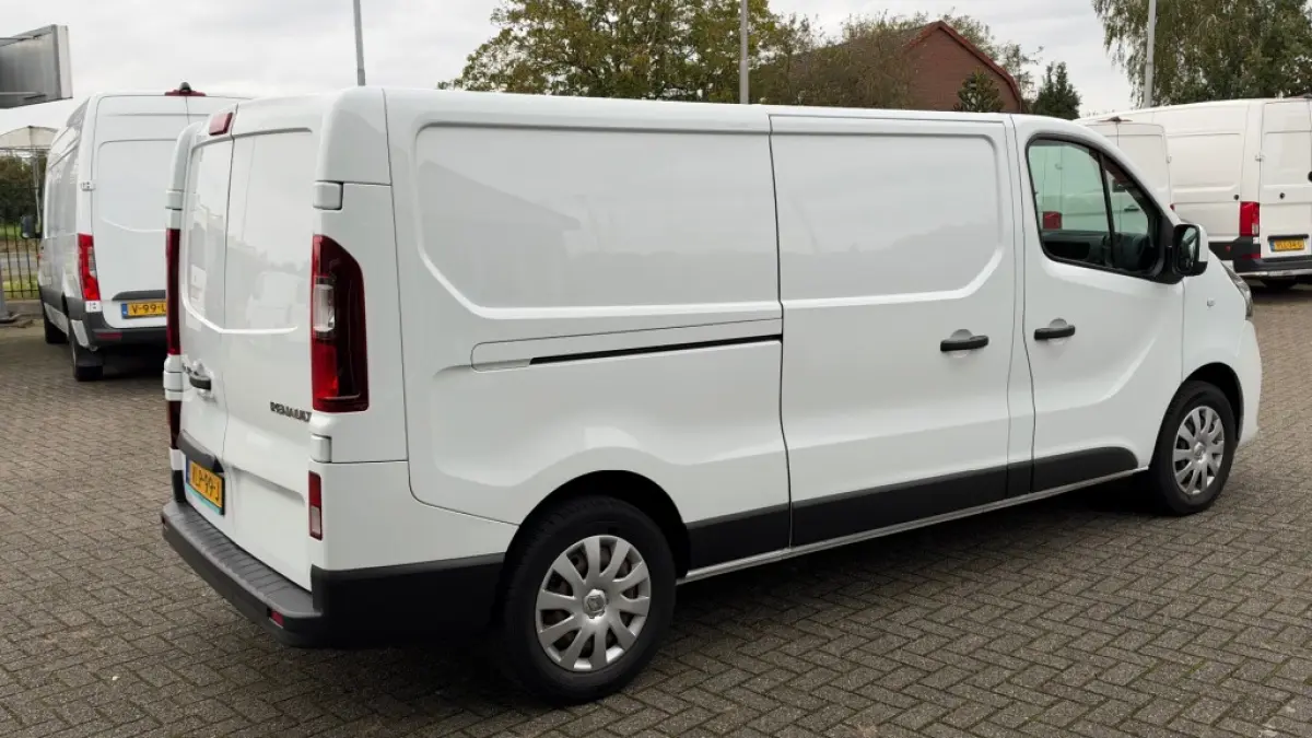 2.0 DCI 88KW 120PK L2H1 EURO 6 AIRCO/ CRUISE CONTROL/ NAVIGATIE/ BIJRIJDERSBANK / 100% DEALERONDERHOUDEN