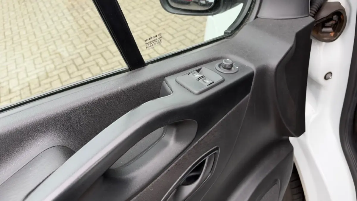 2.0 DCI 88KW 120PK L2H1 EURO 6 AIRCO/ CRUISE CONTROL/ NAVIGATIE/ BIJRIJDERSBANK / 100% DEALERONDERHOUDEN