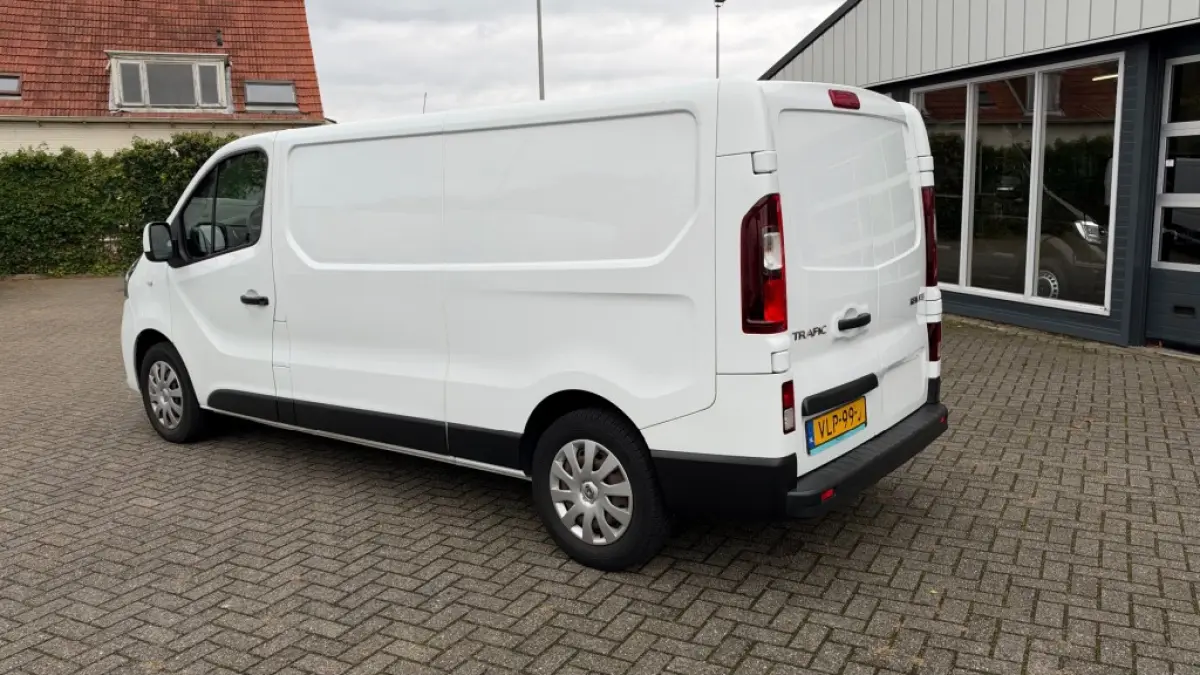 2.0 DCI 88KW 120PK L2H1 EURO 6 AIRCO/ CRUISE CONTROL/ NAVIGATIE/ BIJRIJDERSBANK / 100% DEALERONDERHOUDEN