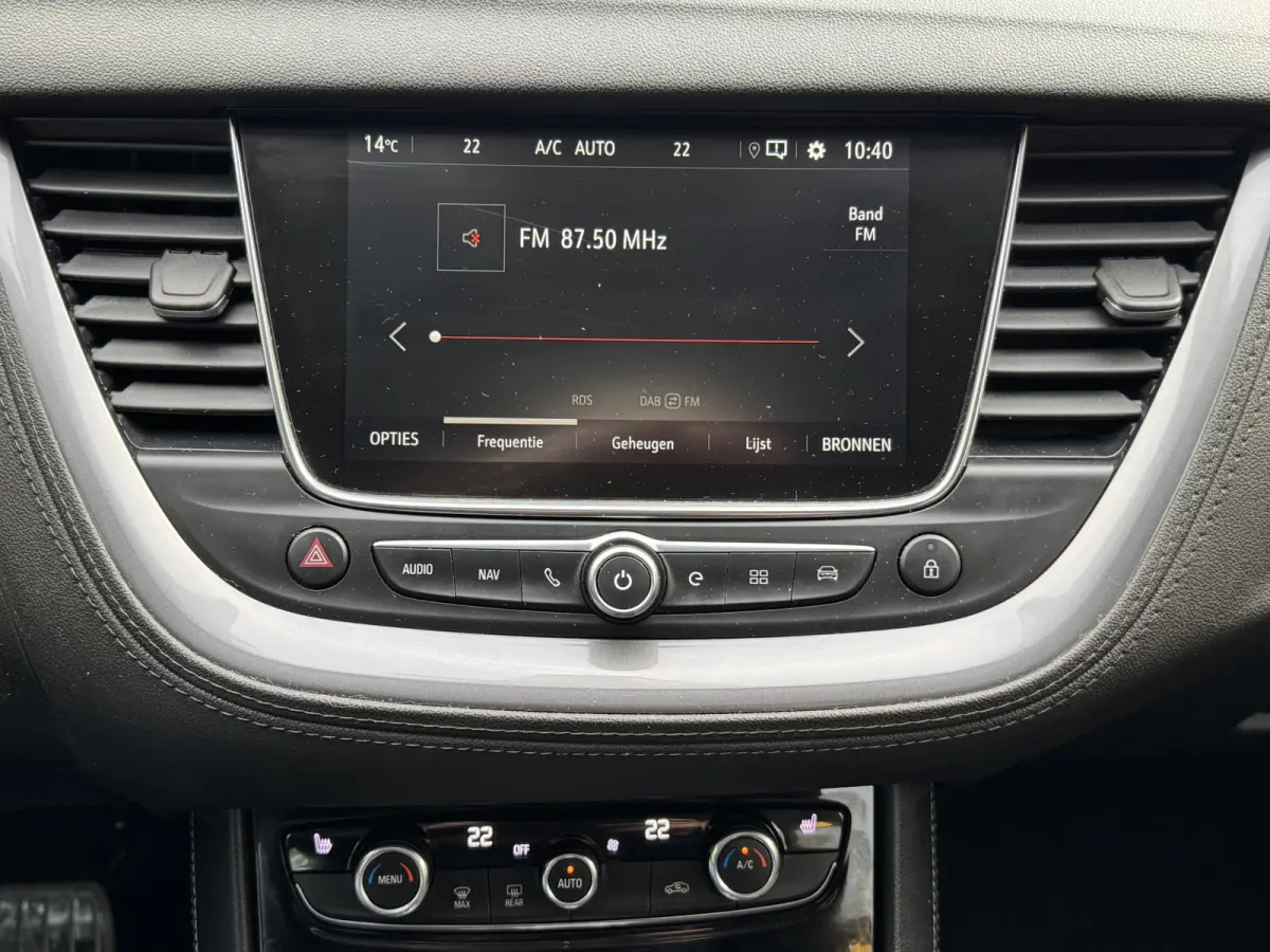 1.6 Turbo Hybrid Elegance Climate Control Camera Carplay