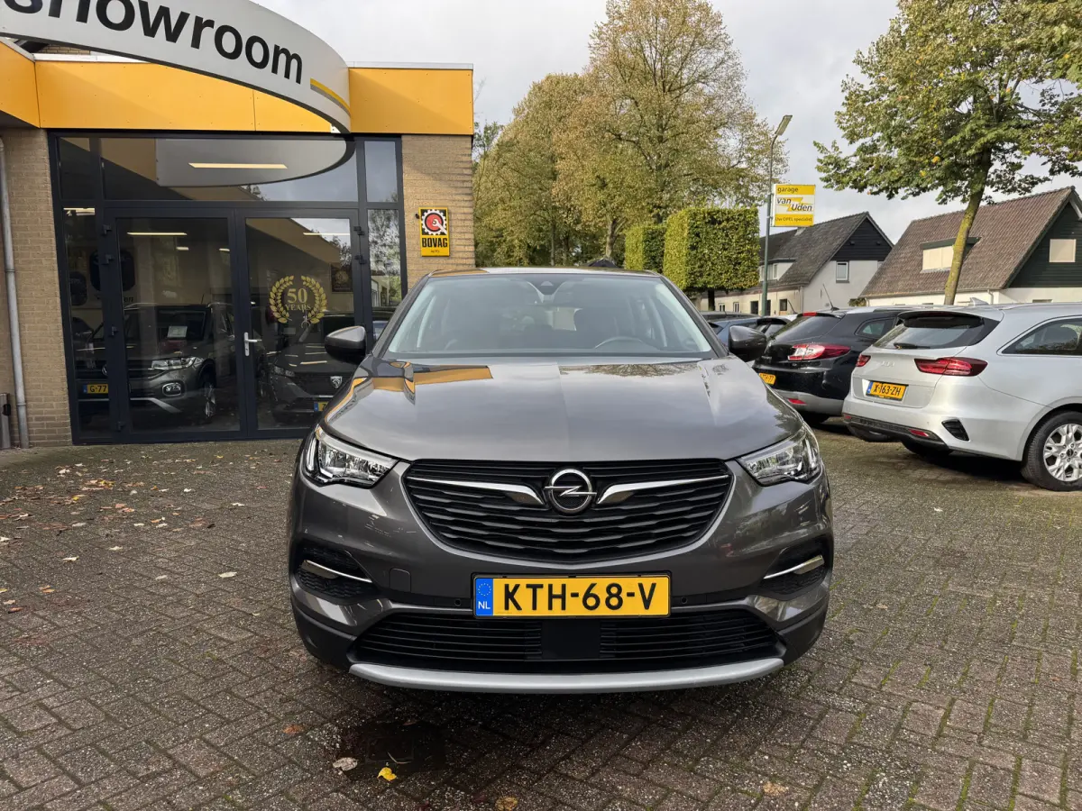 1.6 Turbo Hybrid Elegance Climate Control Camera Carplay