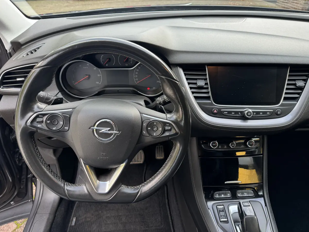 1.6 Turbo Hybrid Elegance Climate Control Camera Carplay
