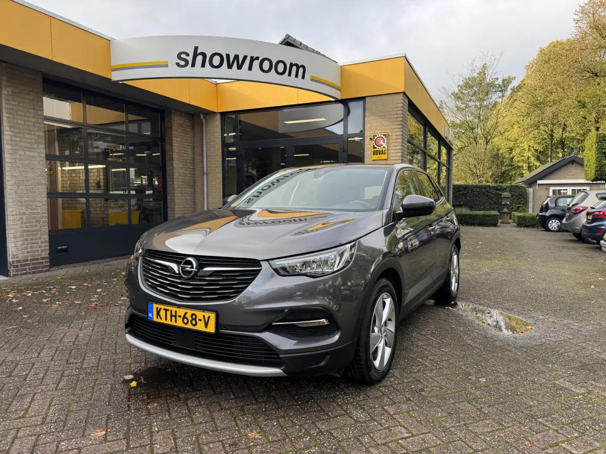 1.6 Turbo Hybrid Elegance Climate Control Camera Carplay