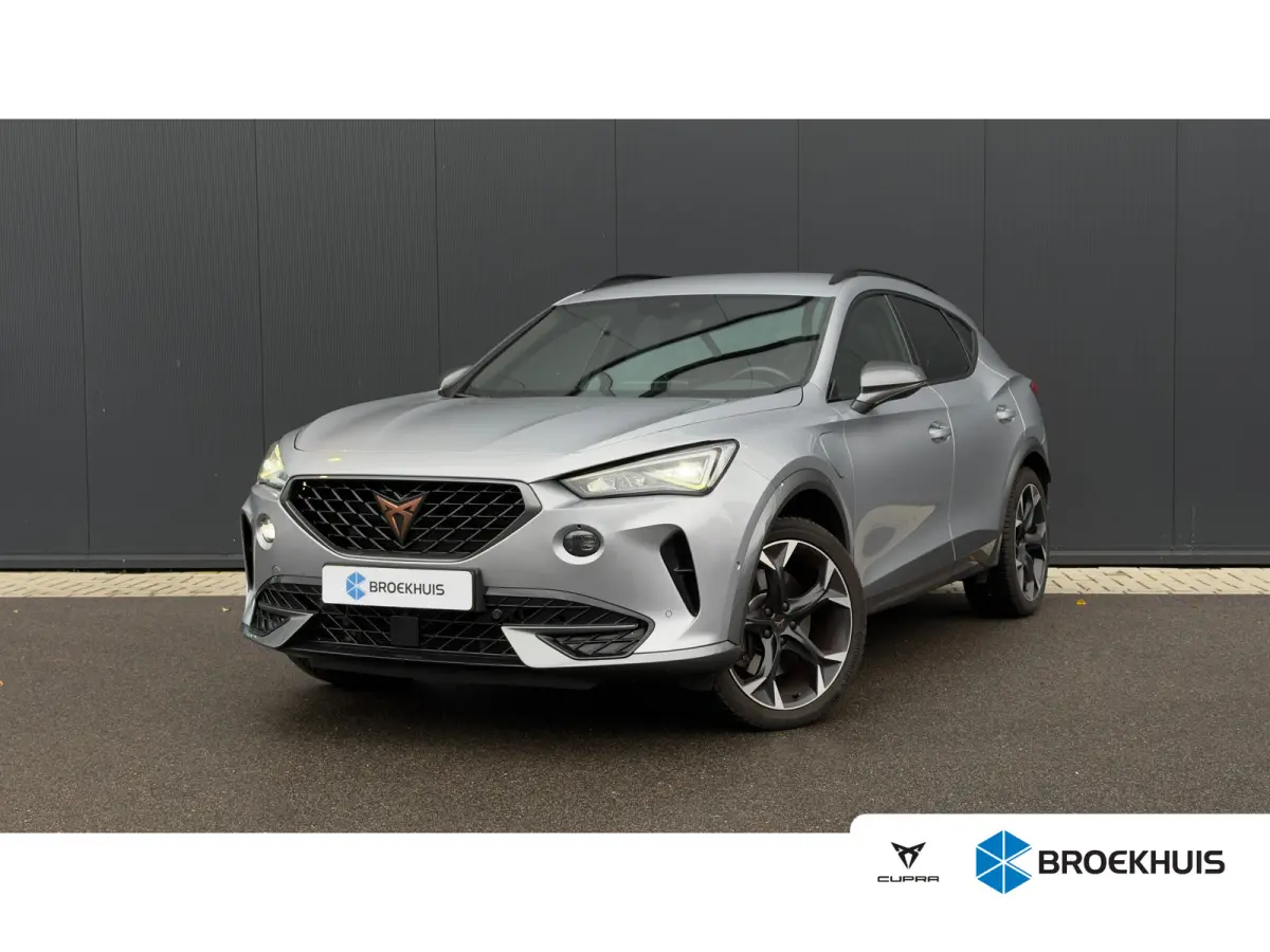 1.4 e-Hybrid 245pk VZ Performance | SOH: 96% | Trekhaak | Adaptive Cruise | Verwarmd Stuur | Achteruitrijcamera | 19" |