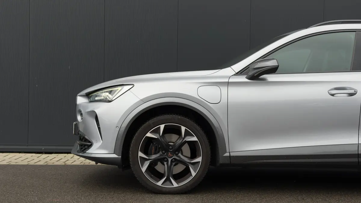 1.4 e-Hybrid 245pk VZ Performance | SOH: 96% | Trekhaak | Adaptive Cruise | Verwarmd Stuur | Achteruitrijcamera | 19" |