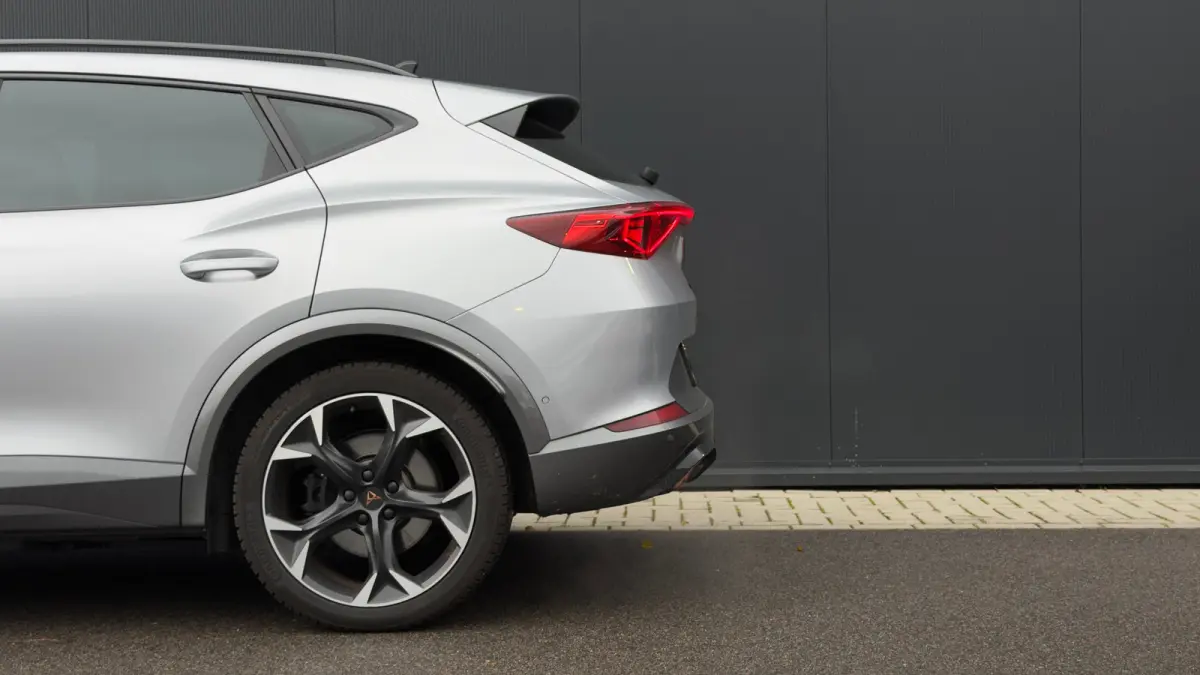 1.4 e-Hybrid 245pk VZ Performance | SOH: 96% | Trekhaak | Adaptive Cruise | Verwarmd Stuur | Achteruitrijcamera | 19" |