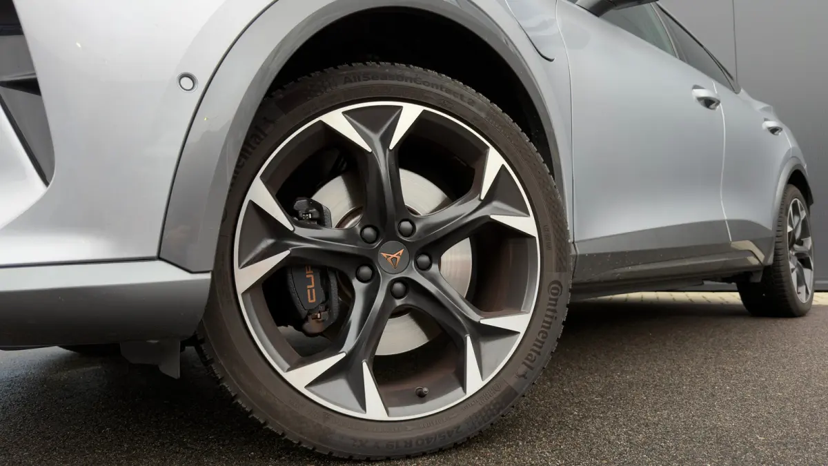 1.4 e-Hybrid 245pk VZ Performance | SOH: 96% | Trekhaak | Adaptive Cruise | Verwarmd Stuur | Achteruitrijcamera | 19" |