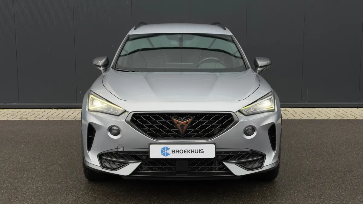 1.4 e-Hybrid 245pk VZ Performance | SOH: 96% | Trekhaak | Adaptive Cruise | Verwarmd Stuur | Achteruitrijcamera | 19" |