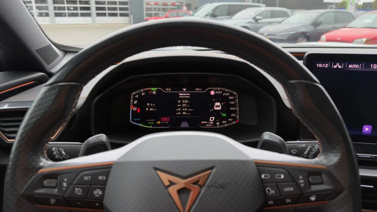 1.4 e-Hybrid 245pk VZ Performance | SOH: 96% | Trekhaak | Adaptive Cruise | Verwarmd Stuur | Achteruitrijcamera | 19" |