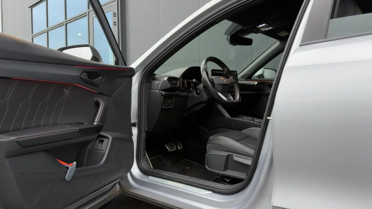 1.4 e-Hybrid 245pk VZ Performance | SOH: 96% | Trekhaak | Adaptive Cruise | Verwarmd Stuur | Achteruitrijcamera | 19" |
