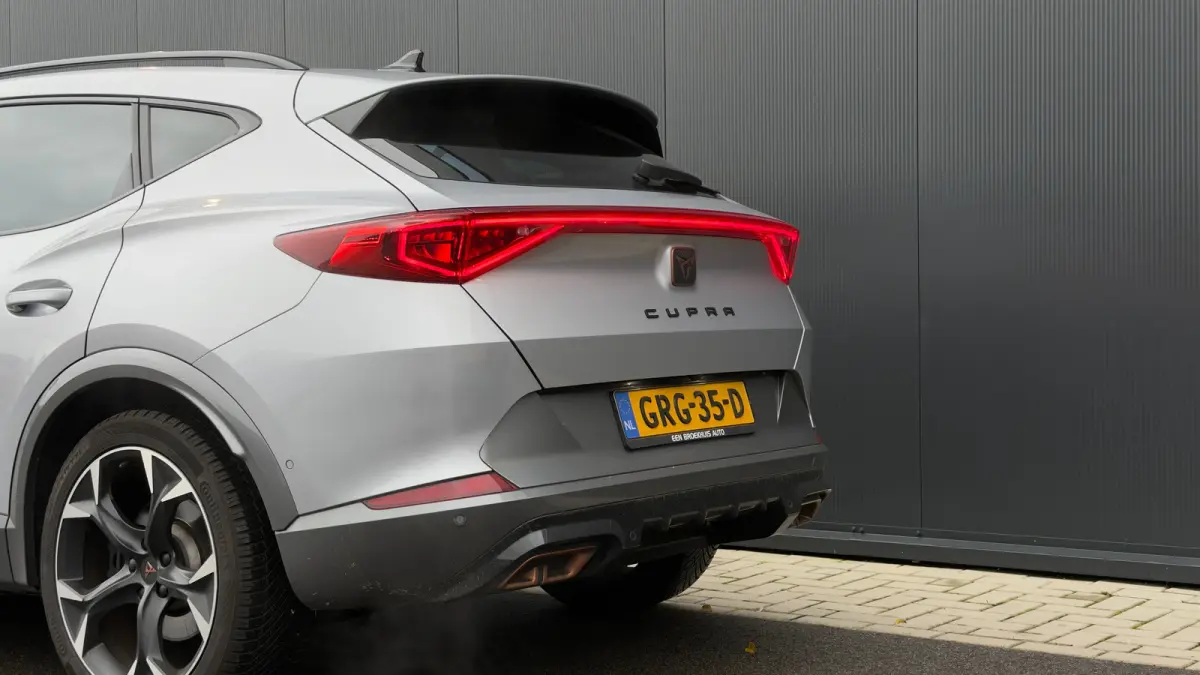 1.4 e-Hybrid 245pk VZ Performance | SOH: 96% | Trekhaak | Adaptive Cruise | Verwarmd Stuur | Achteruitrijcamera | 19" |