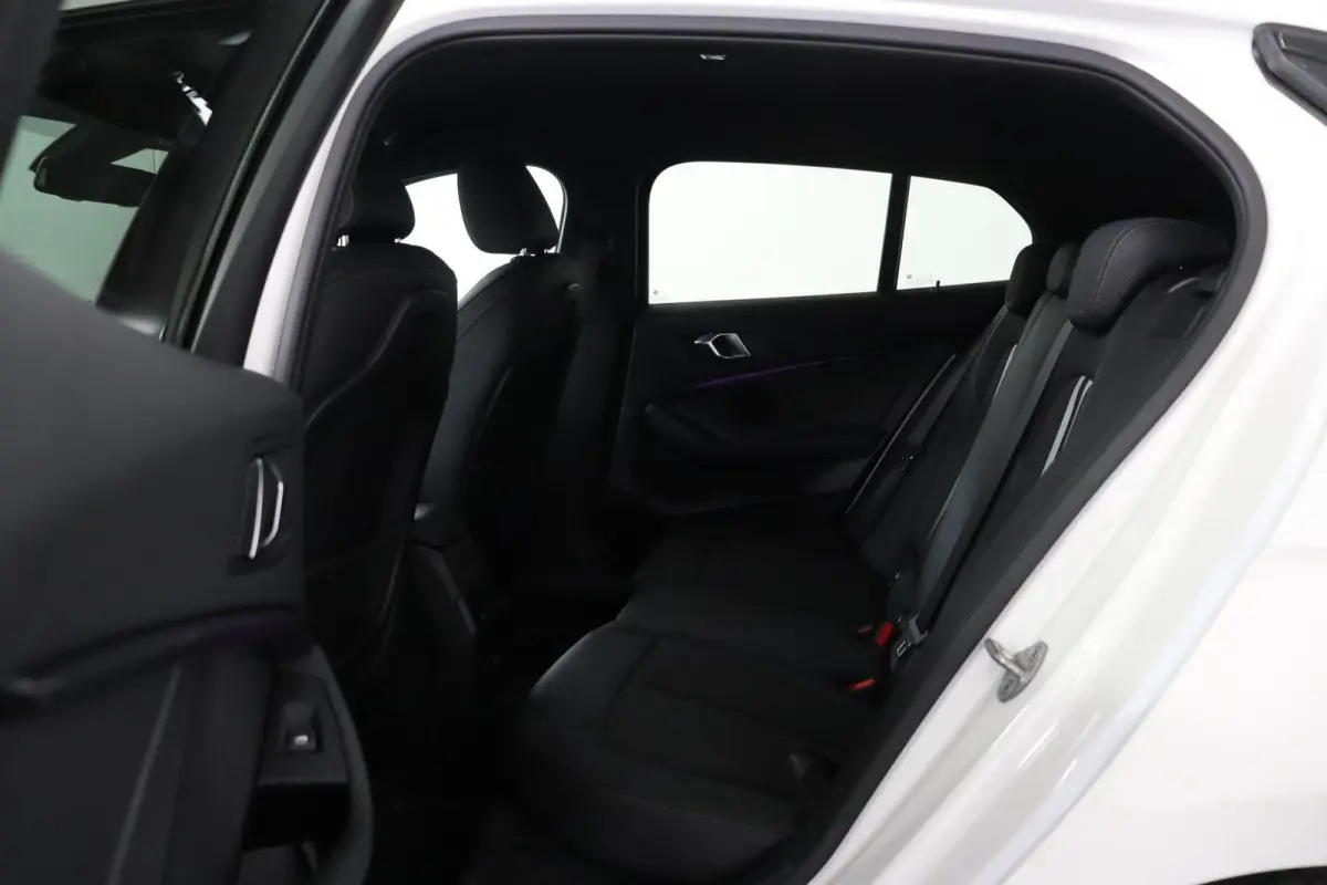 118i Executive Edition HiFi | Sportstoelen | Sport Line | Cruise Control | Executive