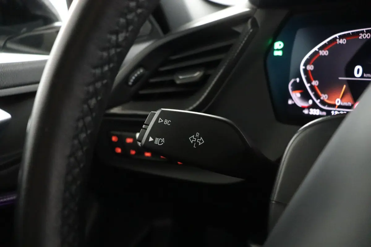 118i Executive Edition HiFi | Sportstoelen | Sport Line | Cruise Control | Executive